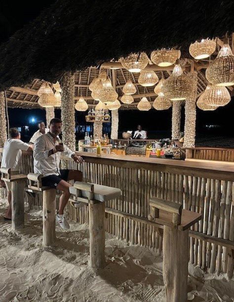 Modern Outdoor Bar Design, Beach Bar Ideas, Beach Restaurant Aesthetic, Beach Bar Aesthetic, Beach Bar Decor, Beach Bar Design, Beach Restaurant Design, Pub Interior Design, Pool Side Bar