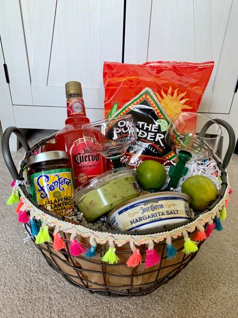 Nacho Raffle Basket, Summer Prize Basket Ideas, Spring Basket Raffle Ideas, Creative Raffle Baskets, Michelada Gift Basket Ideas, Fiesta Themed Gift Basket, Patio Gift Basket Ideas, Work Prizes Ideas, Chili Gift Basket Ideas