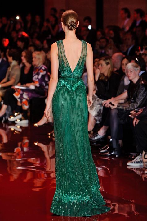 Elie Saab Green Gown, Elie Saab Green Dress, Elie Saab Green, Emerald Gown, Cruise Dress, Elie Saab Fall, Lady Like, Green Gown, Formal Dresses Short