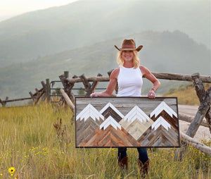 Wooden Mountains, Mountain Wood Art, Mountain Wood Wall Art, Diy Beginner, Wood Art Diy, Mountain Wall Decor, Wood Art Design, Rustic Woodworking, Wood Artwork