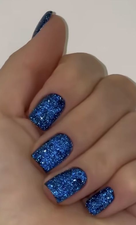 Oval Glitter Nails, Glittery Blue Nails, Sparkly Blue Nails, Blue Sparkle Nails, Blue Sparkly Nails, Sparkle Nail Polish, Blue And Silver Nails, New Year Nails, Cute Nail Colors