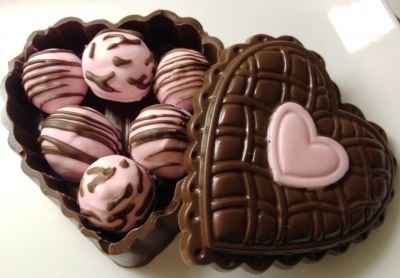 Valentines Birthday Cake, Almond Cake With Raspberry Filling, Choco Biscuit, Neapolitan Ice Cream, Chocolate Girls, Valentines Birthday, Raspberry Filling, Pink Chocolate, Valentine Chocolate