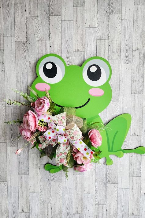 Frog Wreath for Front Door Wooden Door Hanger Frog Theme Spring Summer Wreath Frog Decor Wreath With Frog Animal Door Hanger Wall Everyday - Etsy Animal Door Hanger, Front Door Wooden, Picture Wreath, Frog Birthday, Spring Summer Wreath, Frog Theme, Frog Decor, Ranunculus Flowers, Wooden Door Hanger