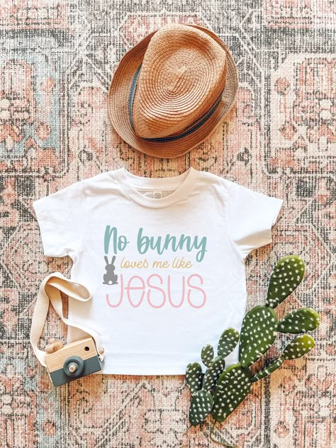 Easter T Shirts For Kids, Easter Tshirt Ideas Kids, Cricut Baby Onesie Easter, Easter Cricut Shirts, Easter Shirt Ideas For Kids, Cricket T Shirt Design Ideas, Christian Cricut Projects, Diy Easter Shirts, Easter Tshirt Designs