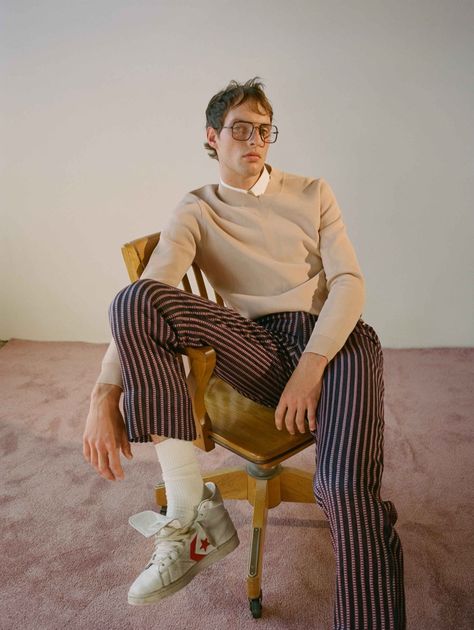 Rocky is Geek Chic for Esquire México | The Fashionisto Geek Chic Men, Samsung Flip, Mexico Fashion, Mens Fashion Editorial, Gq Style, Body Reference Poses, Quirky Fashion, Body Reference, Reference Poses