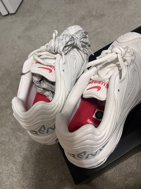 Supreme NIKE AIR MAX 98 TL SP | Grailed Nike Air Max 98 Supreme, Airmax 98 Outfit, Look Kylie Jenner, Guys Fashion Casual, Supreme Nike, Shoe Wall, Nike Air Max 98, Air Max 98, Old Shoes