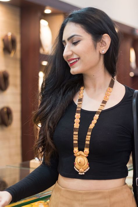 Jewellery Model, Long Mangalsutra, Mangalsutra Design, Black Beads Mangalsutra, Pure Gold Jewellery, Black Beads Mangalsutra Design, Gold Mangalsutra Designs, Center Of Attention, Gold Necklace Indian Bridal Jewelry