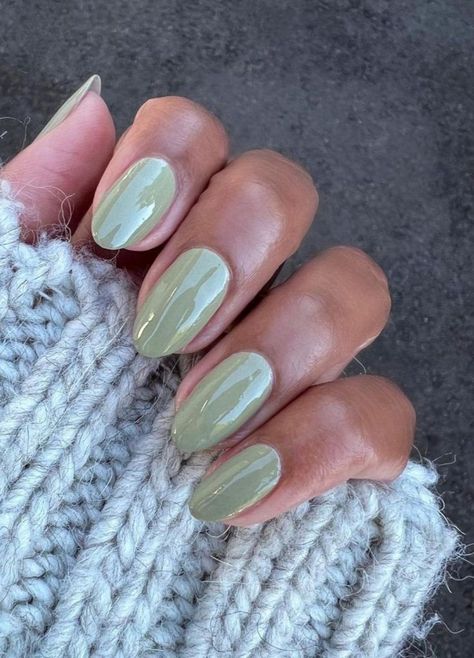 Olive green nails for St. Patricks day and March Olive Nails, March Nails, May Nails, Girl Nails, Green Nail Designs, Easy Nails, Green Nail, Basic Nails, Autumn Nails