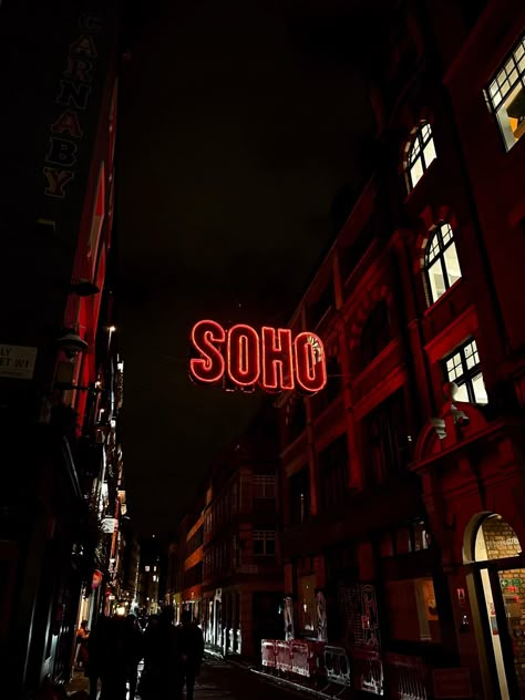 60s London Aesthetic, Soho At Night, London Soho Aesthetic, London Night Life Aesthetic, Last Night In Soho Wallpaper, London Dark Aesthetic, Soho London Aesthetic, London Pub Aesthetic, Last Night In Soho Aesthetic