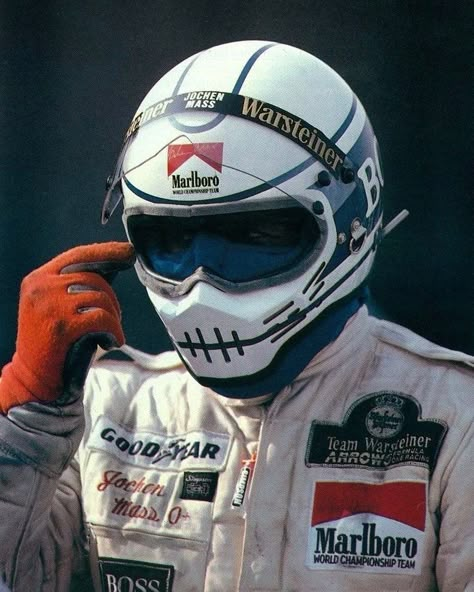 TIRED LAUNDRY ™ on Instagram: “F1 Driver Jochen Mass (1979)” Car Racer, Racing Helmets, Racing Suit, Of Aesthetic, Helmet Design, F1 Drivers, Car And Driver, Vintage Racing, Retro Cars