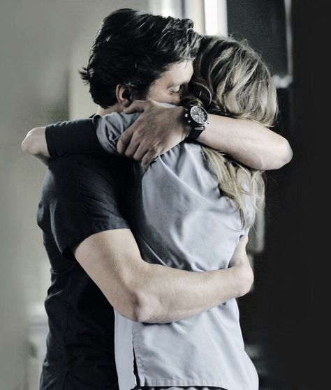 I want to open my eyes and just be in your arms... I need it so much now... Deep Hugs Couple Photo, Arm In Arm Couple, Greys Anatomy Derek, Meredith And Derek, Patrick Dempsey, Meredith Grey, Cute Couples Hugging, Love Couple Photo, Medical Aesthetic