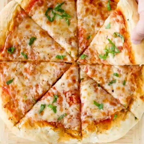 Pizza With No Cheese, Pizza Dough Recipes Homemade, 5 Min Pizza Dough Recipe, Good Pizza Recipes, Easy No Rise Pizza Dough, How To Make A Homemade Pizza, Italian Pizza Recipes Homemade, Best Pizza Dough Recipe Easy, Quick And Easy Pizza Recipes