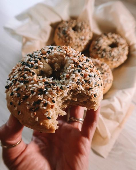 Ny Bagel, Healthy Breads, Everything Bagels, Keto Bagels, Paleo Baking, Bagel Shop, Cassava Flour, Bagel Recipe, Dough Ingredients