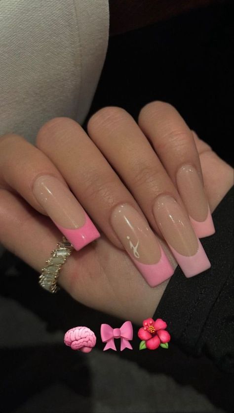 Letter I Initial Nails, Pink French Tip With Initial, Nails With Initial On It, J Initial Nails Boyfriend, Nails J Initial, Soft Pink Ombre Nails, J On Nails, Initial Nails Boyfriend, J Nails