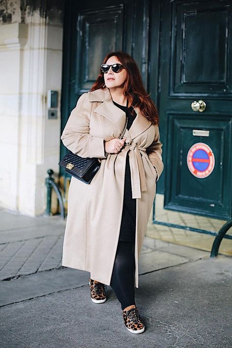 You—our Who What Wear readers—always have the coolest takes on spring trends. Today, see how our community is wearing trench coats in real life. Sezane Plus Size, Autumn Fashion Curvy, Plus Size Trench Coat, Plus Size Winter Outfits, Plus Size Tips, Trench Coat Outfit, Plus Size Fall Outfit, Plus Size Fall Fashion, Plus Size Fall