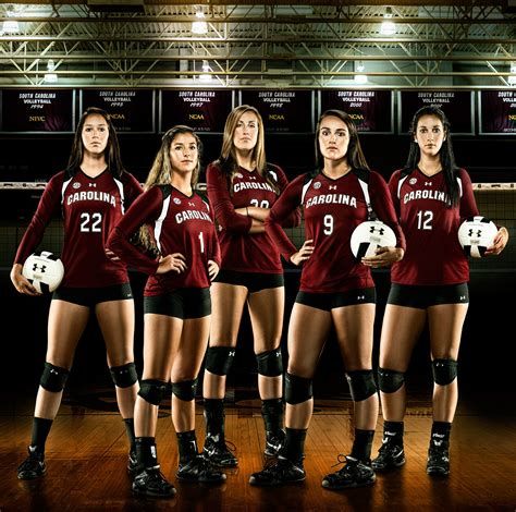 Volleyball Picture Poses | Volleyball Volleyball Portraits, Volleyball Team Photos, Volleyball Pics, Sports Poses, Volleyball Poster, Volleyball Team Pictures, Sports Portraits, Volleyball Photography, Volleyball Senior Pictures