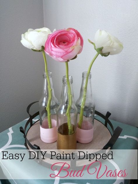 Easy DIY Paint-Dipped Bud Vases - Make with upcycled glass jars. So simple to make and they make a great centerpiece for a budget wedding, Easter or just for everyday decor. -An Exercise in Frugality Wedding Pallet, Frugal Decor, Paint Dipping, Easy Diy Paint, Frugal Wedding, Pallet Wedding, Budget Friendly Gift, Soda Bottle, Wedding Tablescape