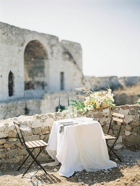 Simple and Elegant Table Set Up for the Bride and Groom | Elopement Inspiration at Methoni Castle, Greece | Elisabeth Van Lent Photography Elopement Table, Romantic Elopement, Elegant Table Settings, Neutral Wedding, Table Set Up, Elopement Inspiration, Elegant Table, Ocean View, Elopement