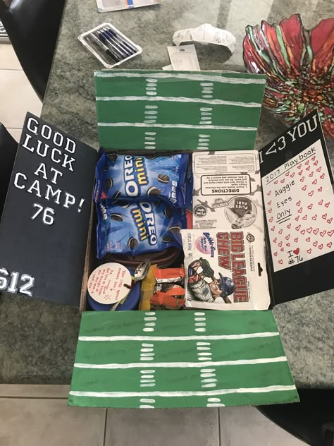 Football College Care Package Football Camp Care Package, Football Care Package Ideas, Football Camp Basket Ideas, Game Day Gifts For Boyfriend Football, Football Camp Basket, Football Care Package Boyfriends, Football Basket Ideas Boyfriend, Football Care Package, Football Boyfriend Gifts