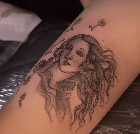 Botticelli Tattoo, The Birth Of Venus Tattoo, Classical Tattoos, Birth Of Venus Tattoo, Tattoo Tv Shows, Venus Tattoo, Birth Of Venus, Inspiration Tattoos, Sandro Botticelli