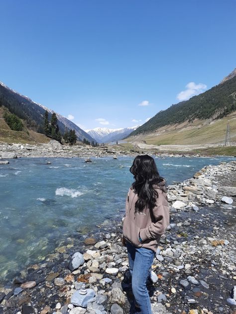 Sikkim Photography Pose, Riverside Photoshoot, Darjeeling Photography, Sikkim Photography, Mountain Poses Photo Ideas, Mountain Poses, Mountain Photo Ideas, Travel Pose, Easy Photography Ideas