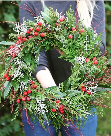 Advent Crown, The Flower Fairies, 1st December, Christmas Festivities, Floral Wreaths, Flower Fairies, December 1, Floral Crown, Flowers Diy