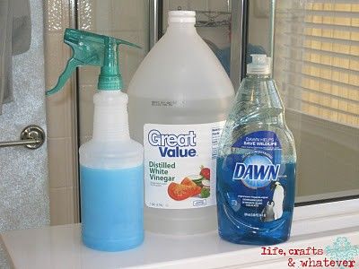 Tub Cleaner, Homemade Cleaning Products, Household Cleaner, Diy Cleaners, Soap Scum, Cleaning Recipes, Bright Ideas, Cleaners Homemade, Homemade Remedies