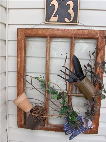 Tootie Time - garden organizer from an old window - via Remodelaholic Old Window Projects, Old Window Frames, Repurposed Windows, Plants And Gardening, Window Crafts, Window Projects, Garden Junk, Old Windows, Diy Window