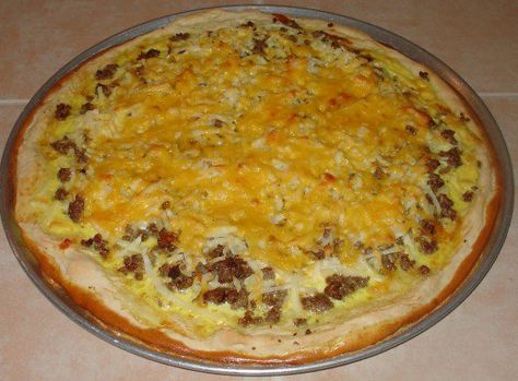 Pizza Crescent Roll, Best Breakfast Pizza, Breakfast Pizza Crescent Roll, Crescent Roll Crust, Egg Sausage, Family Breakfast Recipes, Breakfast Pizza Recipe, Breakfast Recipies, Breakfast Smoothie Recipes