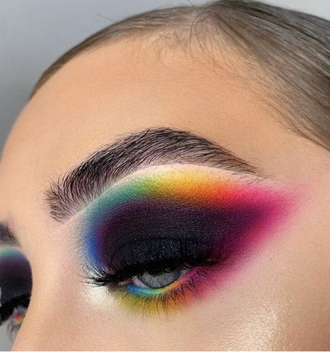 Black And Rainbow Eyeshadow, Black And Rainbow Makeup, Multicolor Eyeshadow Looks, Rainbow Goth Makeup, Boom Makeup, Goth Rainbow, Dramatic Eyeshadow, Eye Makeup Guide, Rainbow Eye Makeup