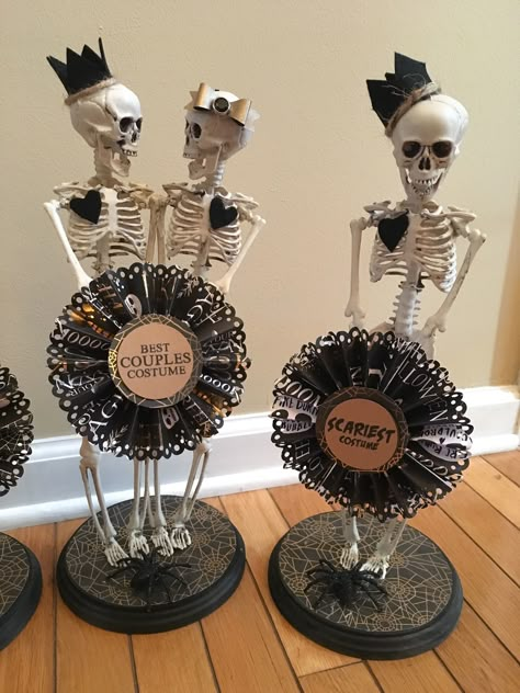 Halloween Party Gifts For Adults, Costume Party Prizes, Best Costume Award Ideas, Halloween Costume Awards Ideas, Best Costume Prize Ideas, Skeleton Themed Halloween Party, Halloween Awards Diy, Halloween Award Ideas, Halloween Costume Prizes