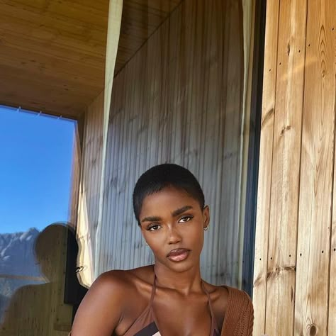 4c Short Hair, Melanin Skin, Glow Skincare, Celebrate Women, Short Hair Images, Hair Black Women, Short Hair Black, Glowing Skincare, Short Natural Hair