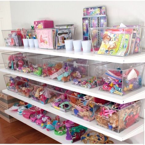 Barbie Storage, Barbie Organization, Toy Room Organization, Small Playroom, Family Organization, Decor Shelves, Basement Playroom, Girls Playroom, Kids Toy Organization