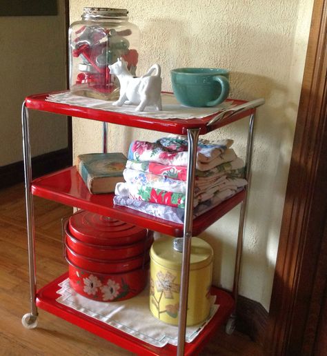 Cosco Cart, Washer Necklace Diy, Tea Carts, Repurpose Diy, Antique Ideas, Kitchy Kitchen, Rolling Carts, Vintage Makeover, Kitchen Carts