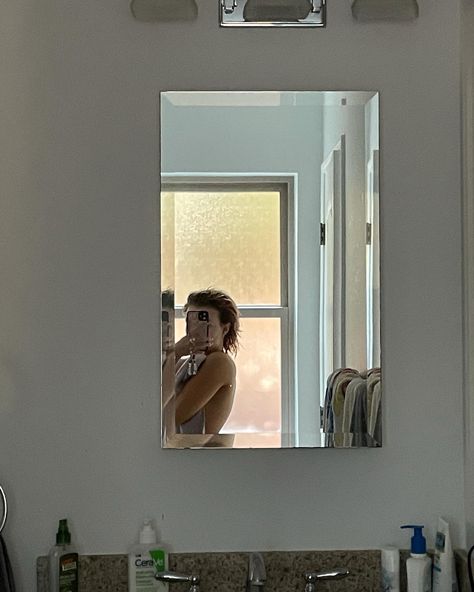 Bathroom Mirror Poses Photo Ideas, Bathroom Mirror Poses, School Bathroom Mirror Pics, Restaurant Bathroom Mirror Selfie, After Shower Selfie Mirror, Bathroom Mirror Selfie, Public Bathroom Mirror Selfie, Mirror Poses, Bathroom Selfie