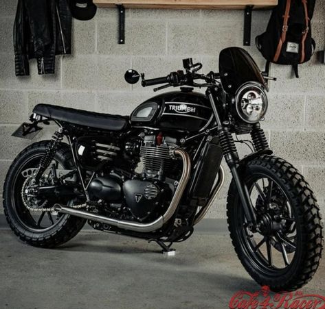 Triumph Street Twin 2016-NOW Bedlam Slash-Cut Exhaust Pipes for Street Twin - Brushed $296.71 Triumph Thruxton Rs Chrome, Triumph Bonneville Custom, Triumph Speed Twin, Triumph Bonneville Scrambler, Triumph T120, Triumph Street Twin Custom, Moto Triumph, Triumph T120 Black, Cafe Racer Parts