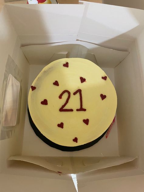 21 Birthday Cake Minimalist, Happy Birthday 21 Cake, Happy Birthday To Me 21 Years, Bento Cake 21st Birthday, Its My Birthday 21, 21 Birthday Cake Aesthetic, Birthday 21 Aesthetic, Happy Birthday 21 Years, 21sr Birthday