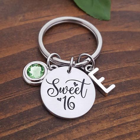 16 Birthday Gifts, Sweet 16 Keychain, 16 Cupcakes, Name Tag Keychain, Sweet 16 Cupcakes, Birthday Gifts For Daughter, 16 Gifts, Gatsby Party Decorations, Sweet 16 Birthday Gifts