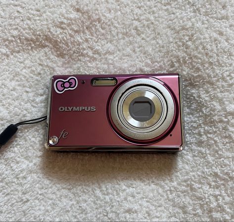 Olympus Camera Aesthetic, Powershot Camera, Pink Digital Camera, Weeks Until Christmas, Pink Camera, White Camera, Olympus Camera, Camera Aesthetic, Handmade Stuff