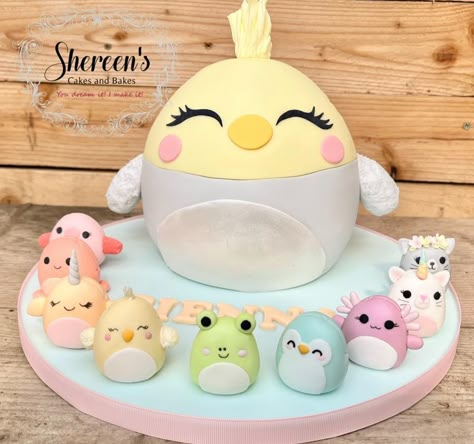 Squishmallow Cake Pops, Sqishmelow Cake, Squishmallows Cake Ideas, Squishmallow Cupcakes, Birthday Cake 10th Girl, Squishmallow Cookies, Squishmallows Birthday Cake, Squishmallows Cake, Caticorn Cake