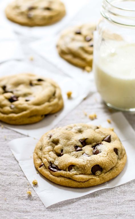 These are THE BEST soft chocolate chip cookies! No chilling required. Just ultra thick, soft, classic chocolate chip cookies! Best Soft Chocolate Chip Cookies, Pinch Of Yum, Soft Chocolate Chip Cookies, Best Chocolate Chip Cookie, Think Food, Tea Cakes, Cookies Recipes Chocolate Chip, Cookie Recipe, Just Desserts