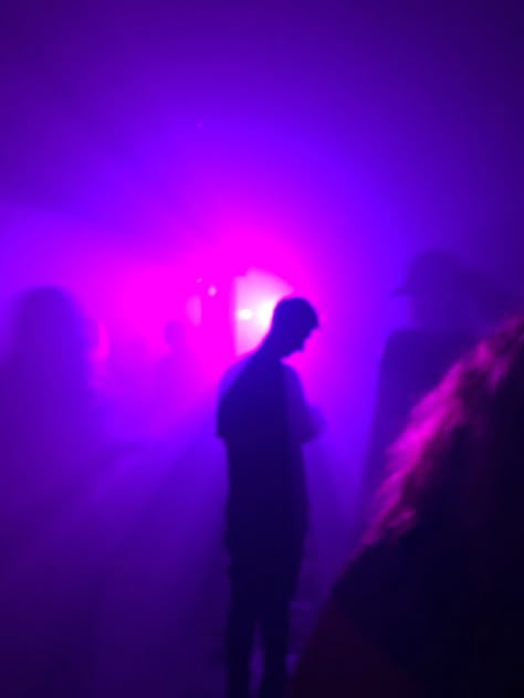 Dark Purple Photography, Party Purple Aesthetic, Ultraviolet Aesthetic, Euphoria Vibe, Euphoria Aesthetic, Purple Lighting, Lavender Haze, Dark Purple Aesthetic, Neon Nights