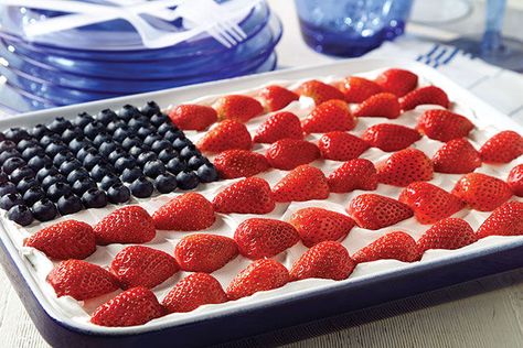 Our patriotic flag cakes and cheesecakes are always a hit at parties and potlucks, but if baking's not your thing, try this dessert. Flag Cake Recipe, Flag Desserts, Blueberry Cake Mix, Strawberry Pretzel Dessert, Pretzel Desserts, Dessert Squares, Flag Cake, Patriotic Food, Strawberry Shortcake Recipes