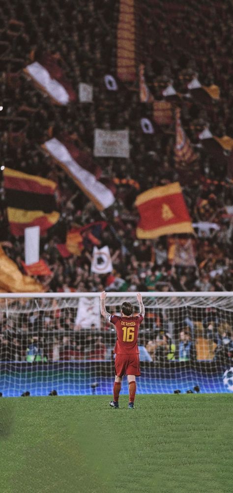 As Roma Wallpapers, Soccer Backgrounds, Football Life, Football Legends, Football Pictures, As Roma, Vintage Football, Football Wallpaper, Wallpapers Vintage