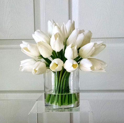 Artificial Silk Flower Arrangements, Tulip Decor, Tulips Arrangement, Artificial Floral Arrangements, Faux Floral Arrangement, Tulips In Vase, Faux Flower Arrangements, Silk Floral Arrangements, Flower Arrangements Simple