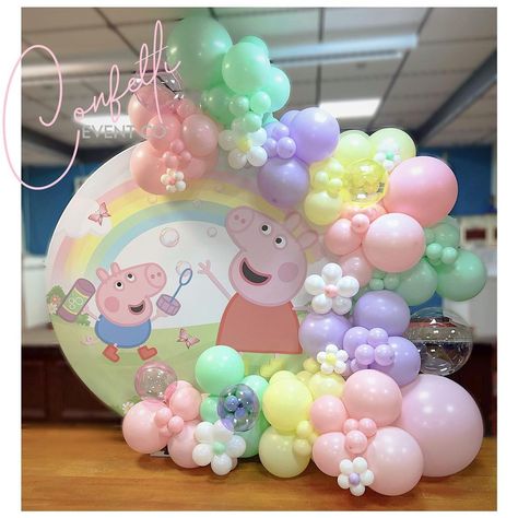 Peppa Pig Balloon Arch, Pig Birthday Decorations, Peppa Pig Birthday Decorations, Peppa Pig Balloons, Pastel Balloons, Peppa Pig Party, Pig Party, Peppa Pig Birthday, Pig Birthday