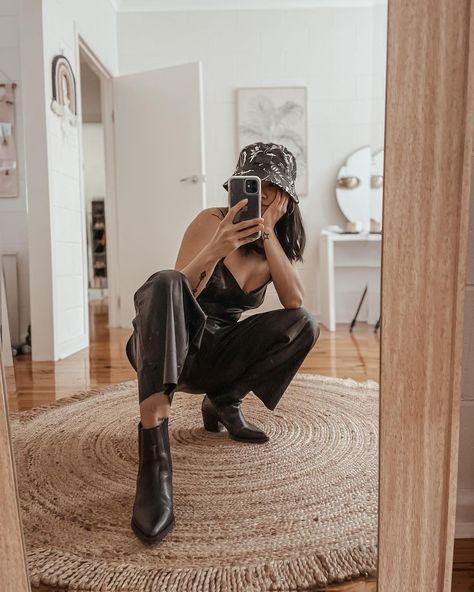 Emily Tran on Instagram: “Let me introduce you the PT pose “making sure my client hit the squat depth” said the retired PT” Make Sure, Spring Outfit, How To Introduce Yourself, Mirror Selfie, Let It Be, Beauty, Instagram