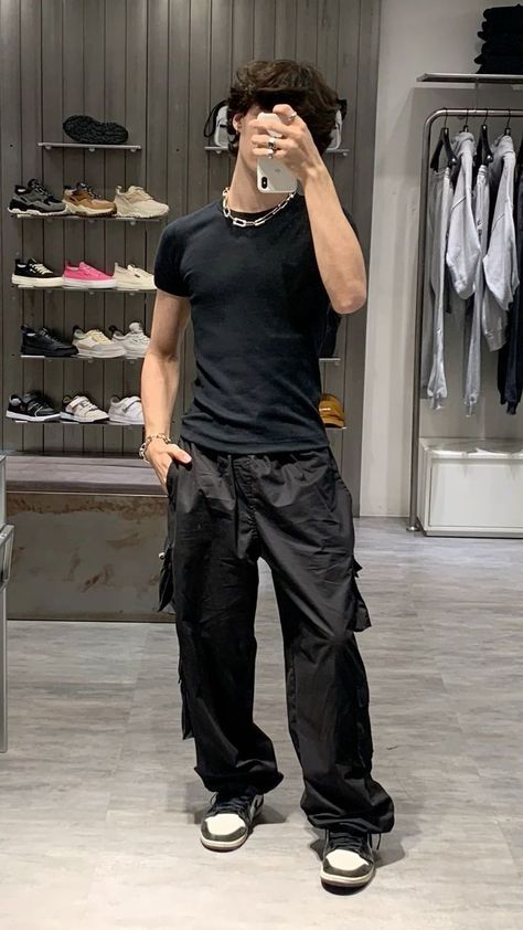 Boy Outfit Inspo Aesthetic, Types Of Outfits Style Men, Fit Boy Aesthetic, Casual Men Outfits Aesthetic, Masculine Outfits Men, Outfits Aesthetic Hombre, Boy Clothes Aesthetic, It Boy Aesthetic, Star Boy Aesthetic