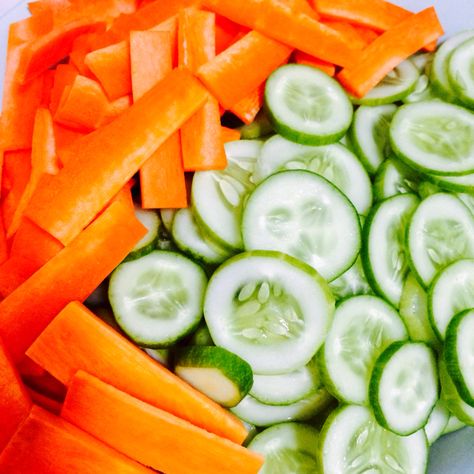 Carrot & Cucumber School Lunches, School Lunch, Pickles, Cucumber, Healthy Food, Watermelon, Carrots, Healthy Recipes, Quick Saves