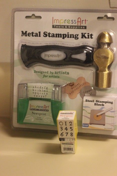 How To Stamp Spoons, Jewelry Stamper, Diy Metal Stamping, Metal Stamping Supplies, Metal Stamping Projects, Kitchen Instruments, Metal Stamping Kit, Flatware Crafts, Spoon Jewelry Diy